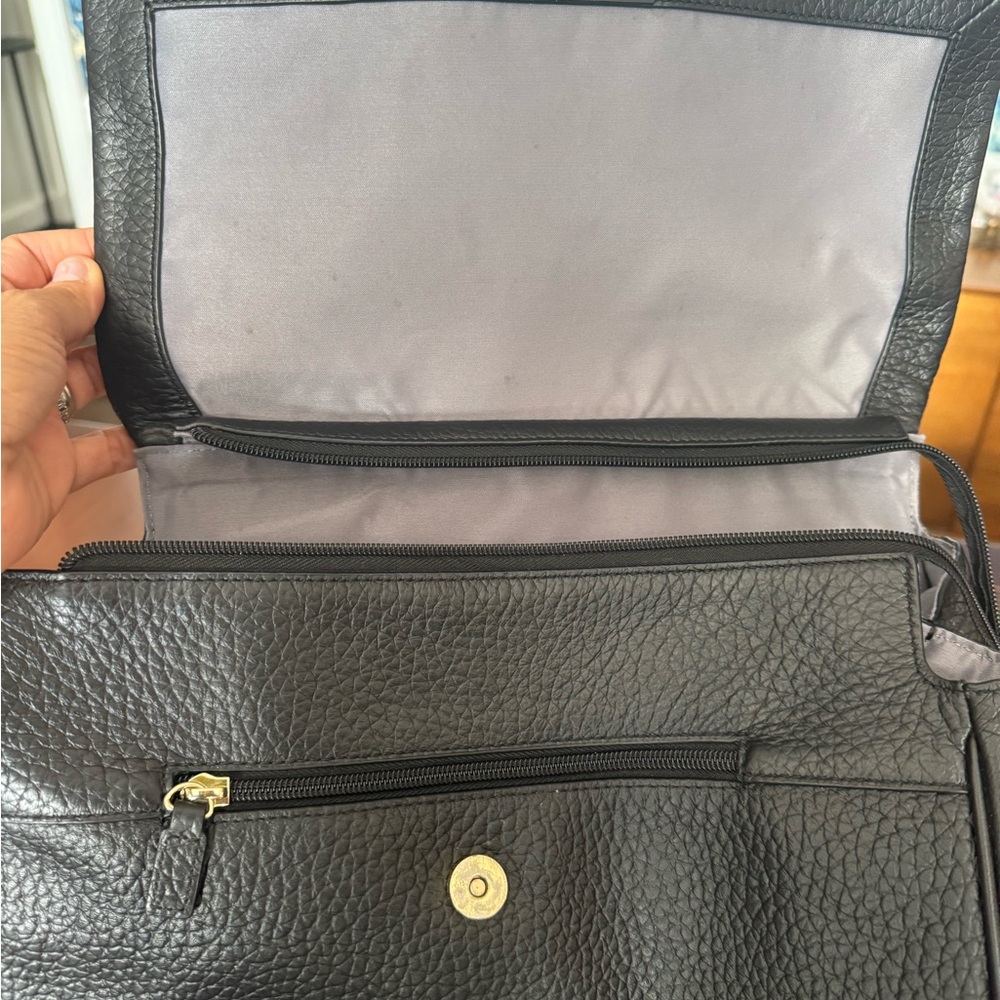 Storksak St. James Leather Diaper Bag Backpack - Picture 7 of 12